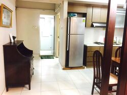 Lucky Plaza (D9), Apartment #569753571